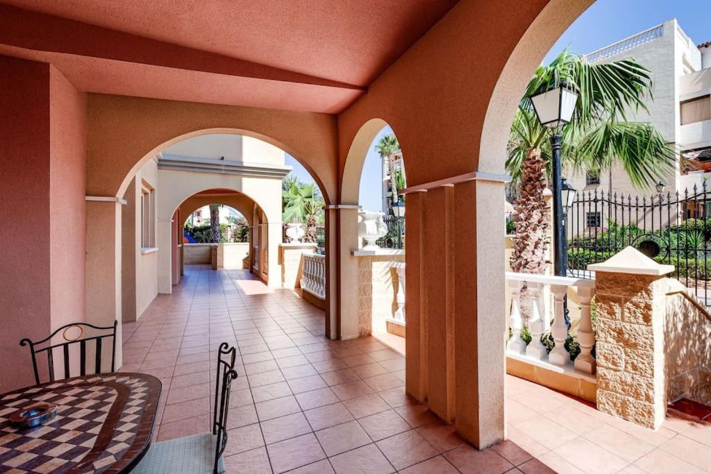 Star Apartment Torrevieja Bagian luar foto
